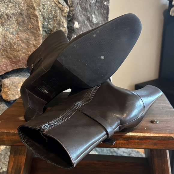 LOFT 7.5 Elegant Chocolate Brown Leather heeled Ankle Boots - Picture 5 of 6